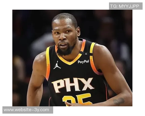 全队命中率接近六成杜兰特称赞团队配合与进攻篮板表现