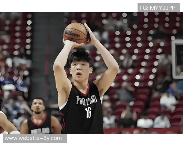 斯普利特指挥杨瀚森补防克莱三分表现不佳引发争议谁来解决问题